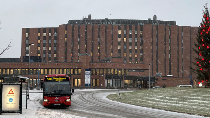 Busshållplats vid Löwenströmska sjukhuset.